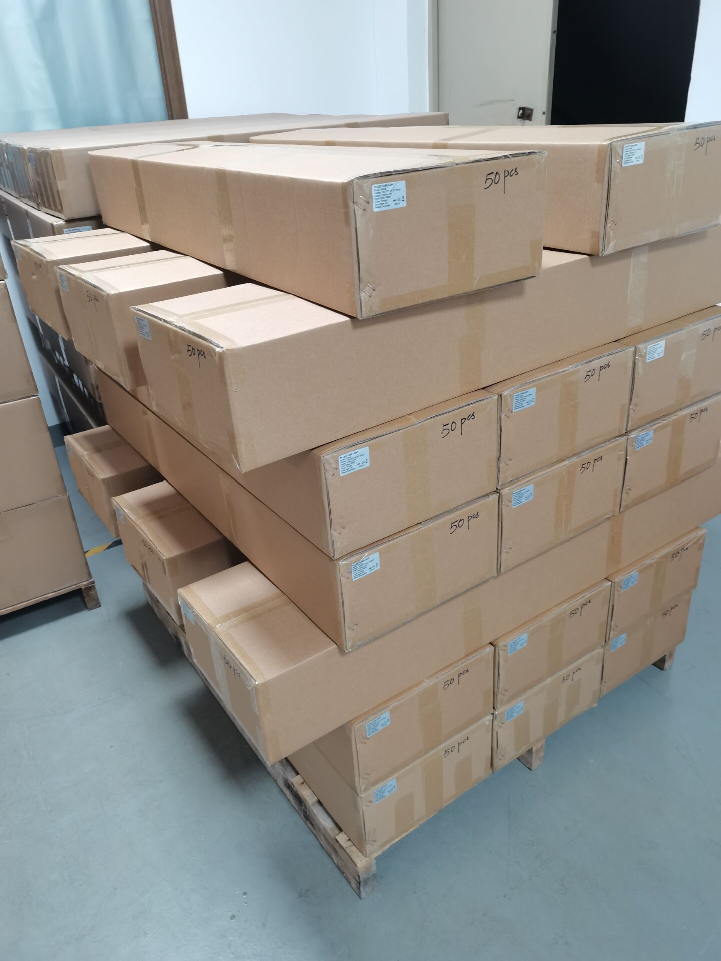1000PCS T5 LED TUBE BALLAST COMPATIBLE 1000PCS T5 LED TUBE BALLAST COMPATIBLE