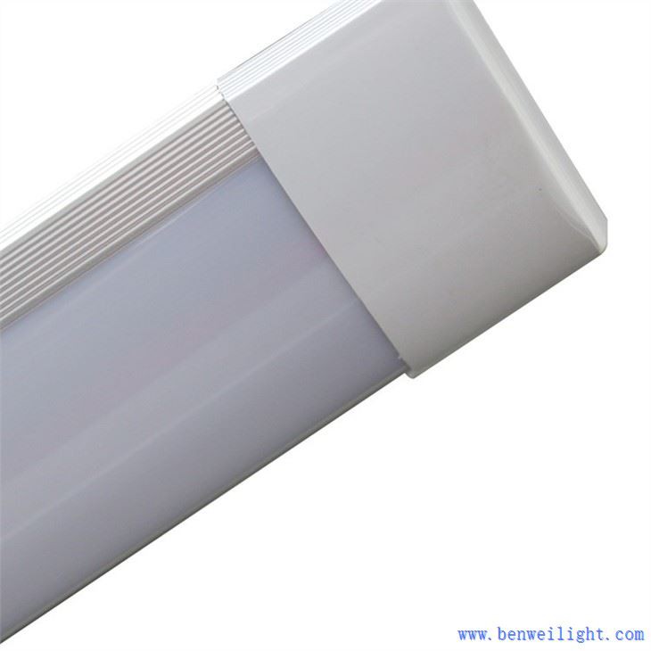 Linearna LED cevna luč 5ft