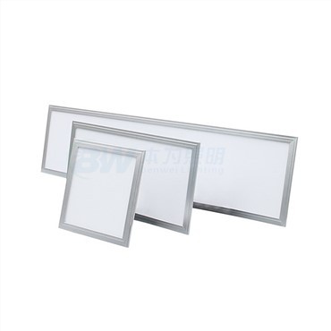 Led ploščata luč 2x4