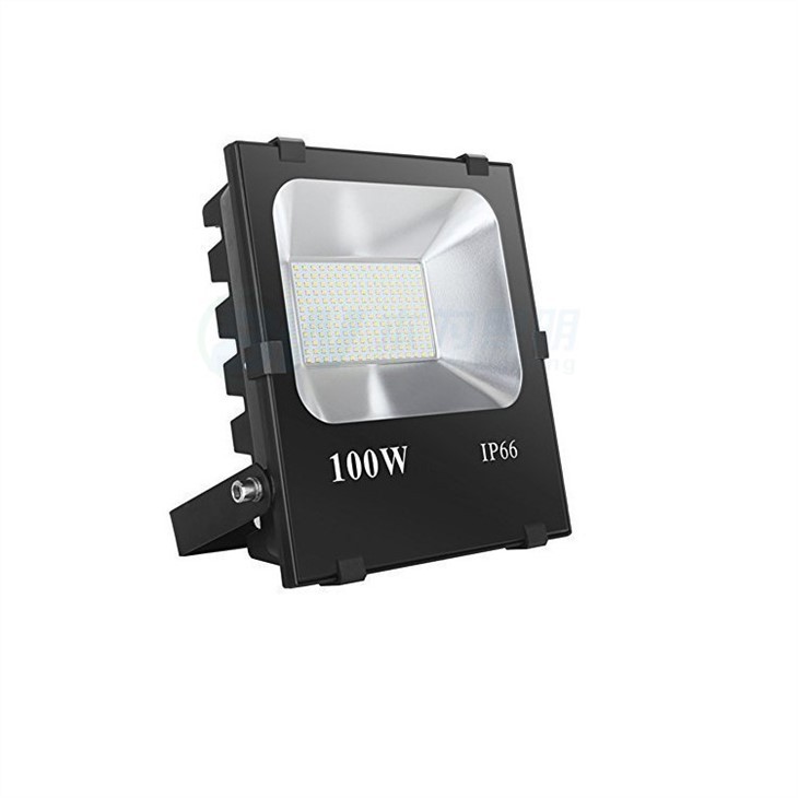 LED varnostne reflektorske luči