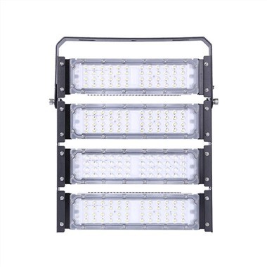 LED reflektorji za teniško igrišče
