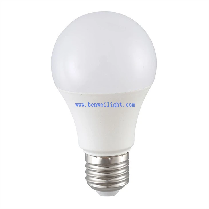 5 W toplo bela LED žarnica